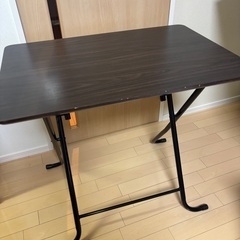 折りたたみテーブル