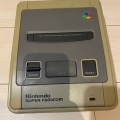 ニンテンドースーパーファミコン本体とソフト1個