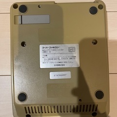 ニンテンドースーパーファミコン本体とソフト1個の画像