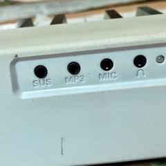 折り畳み電子ピアノの画像