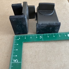 【美品】窓 防犯 窓ストッパー サッシ スライド式ロック 補助錠　2個セットの画像