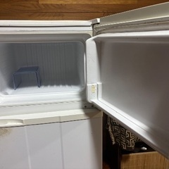 取引終了【あげます】一人暮らし用Haier冷蔵庫の画像