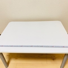 テーブル