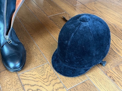 スペインEl Caballo製乗馬靴とヘルメット
