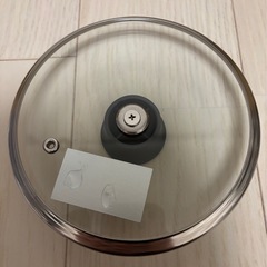 新品未使用　フランフラン 16cm用　取っ手がグレー　強化ガラス　鍋蓋の画像
