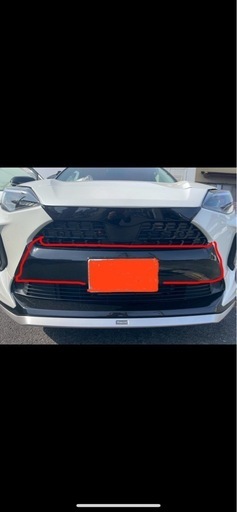 ［美品］ヤリスクロス　フロントバンパーガーニッシュ　値下げ交渉可