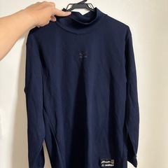 ミズノ　野球用アンダーシャツ紺色　200円