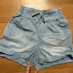 女の子　130 スカート、ハーフパンツ　4着の画像