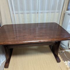 ダイニングテーブル