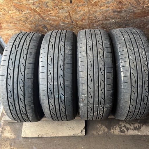 バリ山　DUNLOP ダンロップ　LEMANS LM704 215/65R16 夏タイヤ　2017年製　16インチ