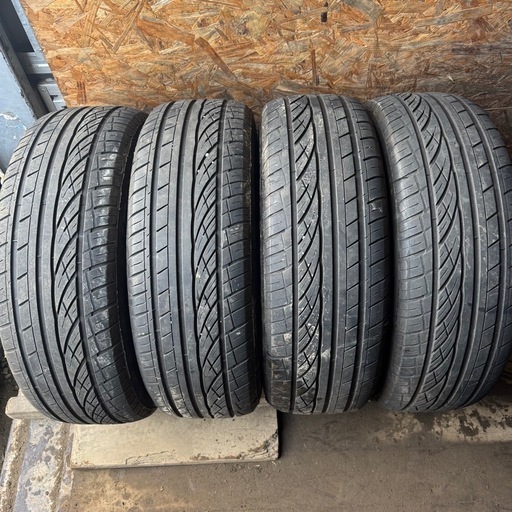 バリ山　HIFLY ハイフライ　VIGOROUS HP801 225/60R18 夏タイヤ　2021年製　18インチ