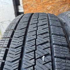 極上タイヤ　BRIDGESTONE ブリヂストン　ブリジストン　VRX2 195/65R15 スタッドレス　タイヤ　2022年製　15インチの画像