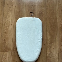アイロン＆吊り下げ式ミニアイロン台セットの画像