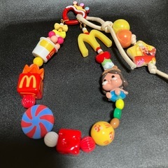 マクドナルドとクライベイビーのストラップの画像