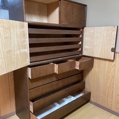 和モダン家具　タンスの画像