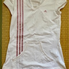 adidasアディダス　スポーツウェア　MーＬサイズ