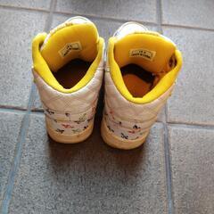 靴19センチの画像