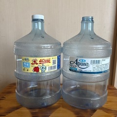 某スーパーにあるアピュア専用ボトル 3.8L(小) 2個セット　...