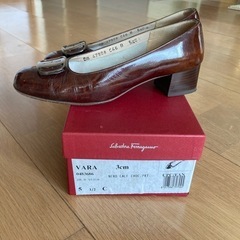 中古靴　フェラガモ　の画像