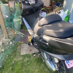 マジェスティ125ジャンク扱い車体とその他の外装、部品パーツセットでの画像