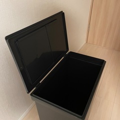 無料　無印のゴミ箱の画像