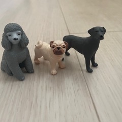 犬のフィギュア