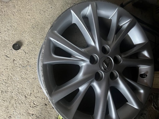 LEXUS HS250hホイール 225/45/18