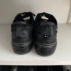 NIKE スニーカー　黒の画像