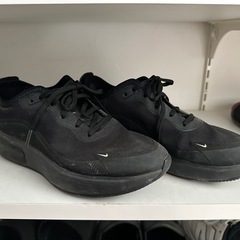 NIKE スニーカー　黒の画像