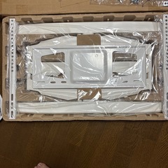 【美品・未使用】TVセッターフリースタイル VA126 ホワイト 37〜65インチ対応 壁掛けテレビ金具 の画像