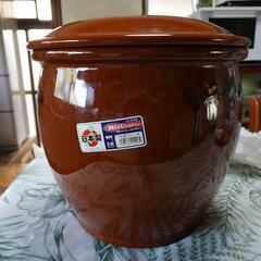 新品未使用　丸かめ蓋付き陶器 14.4L