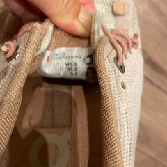 on レディーススニーカー　22.5cm、の画像