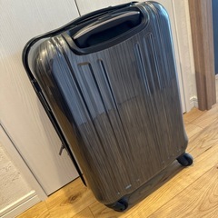 スーツケース　機内持ち込み可