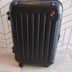 配達可!!美品♪鍵付き キャリーバッグ