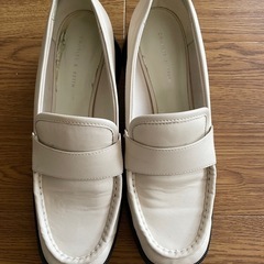 【CHARLES & KEITH】 L〜 L Lローファーの画像