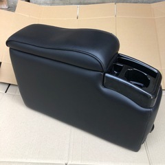 ワンボックス車用の肘当て・ コンソールBOX