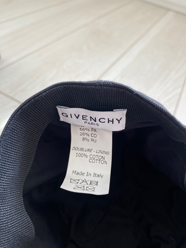 GIVENCHYキャップ