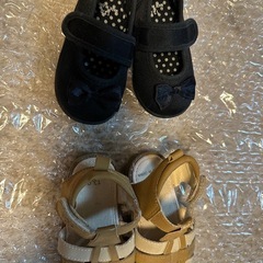 ベビーサンダル ブラック靴　セットの画像