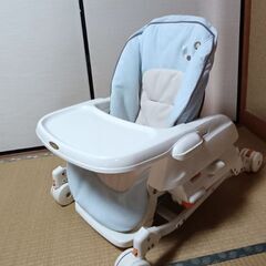 コンビ　ハイローチェア