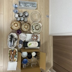 食器類まとめてさしあげます。