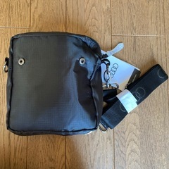 アウディ　ショルダーバッグの画像