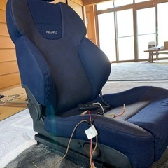 レカロ電動シート