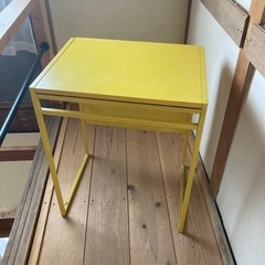 残り1台🙆 IKEA！便利な折りたたみテーブル！1人使いも2人使いにも