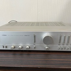 ビクター　年代物のアンプです♪