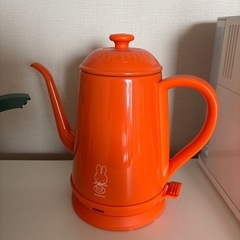 ブルーノ　電気ケトル
