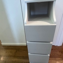 四段コーナー棚
