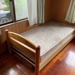 シングルベッド