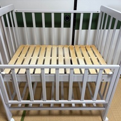 カトージ　ベビーベッド　グレー
