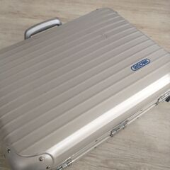 RIMOWA　アタッシュケースの画像