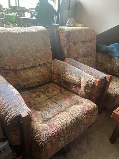 ソファ2脚、チェア2脚